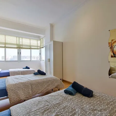 St Julians Seafront 4-bedroom *
