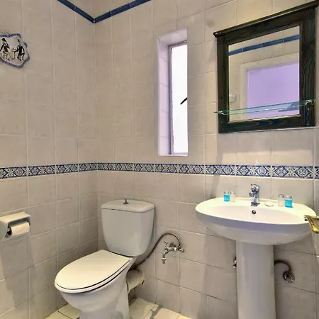 St Julians Seafront 4-bedroom Apartamento