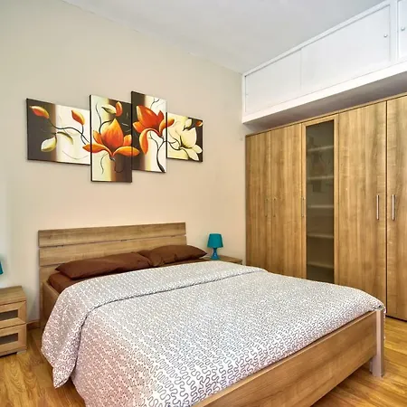 Apartamento St Julians Seafront 4-bedroom
