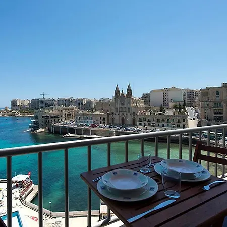 St Julians Seafront 4-bedroom *