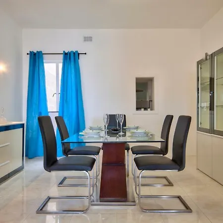 St Julians Seafront 4-bedroom * Sliema